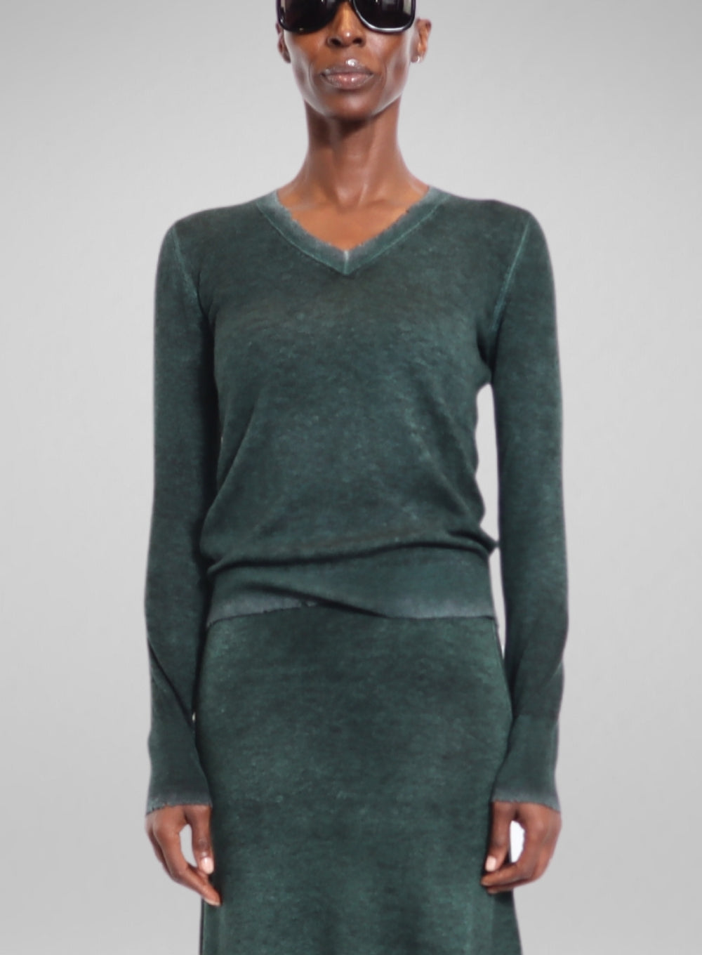 AVANT TOI | Ultralight Distressed Cashmere Wool V-Neck